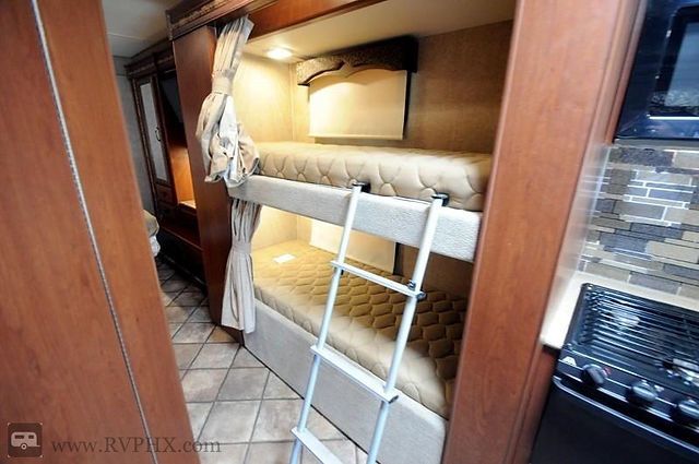 Photo 10 - 2023 Thor Class C Motorhome rental photo 12