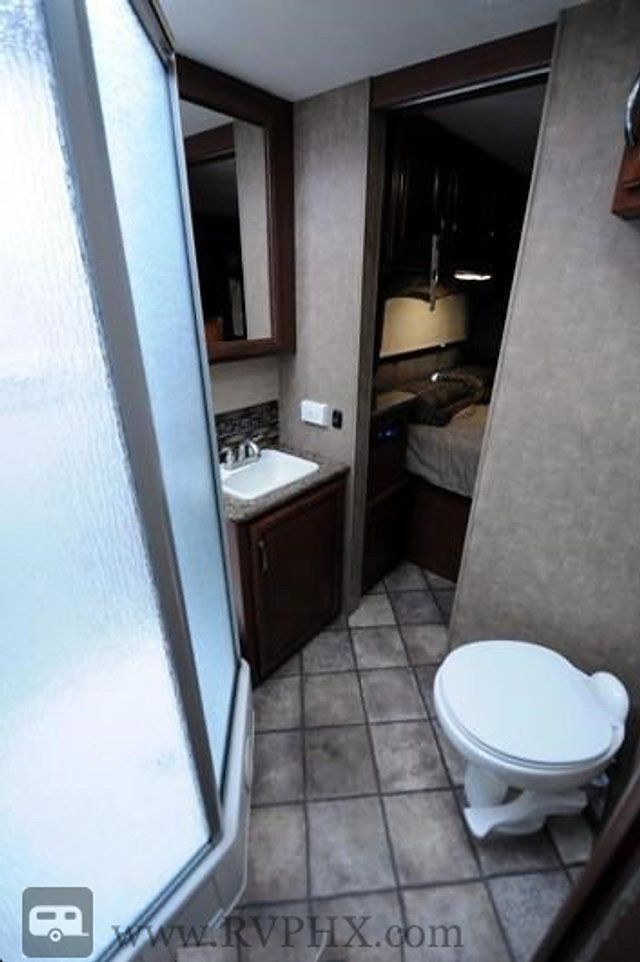 Photo 18 - 2023 Thor Class C Motorhome rental photo 20