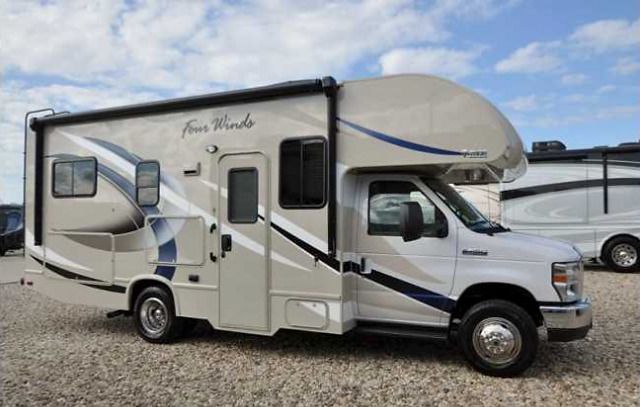 Photo 0 - 2018 Thor Class C Motorhome rental photo 2