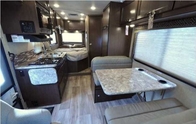 Photo 8 - 2018 Thor Class C Motorhome rental photo 10