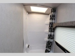 Photo 2 thumbnail 4