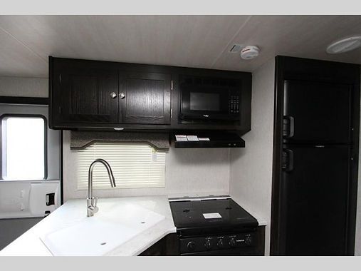 Photo 6 - 2022 Heartland Travel Trailer rental photo 8