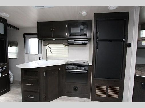 Photo 9 - 2022 Heartland Travel Trailer rental photo 11