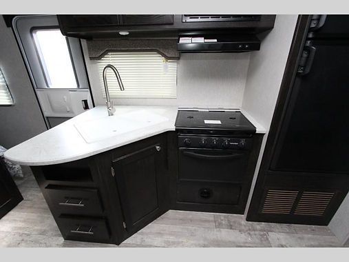 Photo 13 - 2022 Heartland Travel Trailer rental photo 15