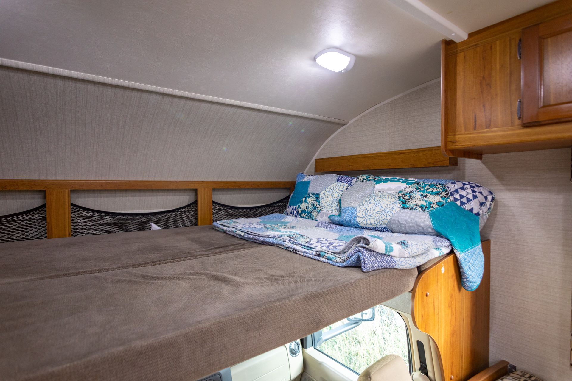 Photo 11 - 2017 Jayco Class C Motorhome rental photo 13