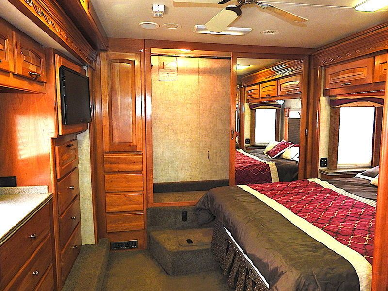 Photo 1 - 2007 Beaver Class A Motorhome rental photo 3
