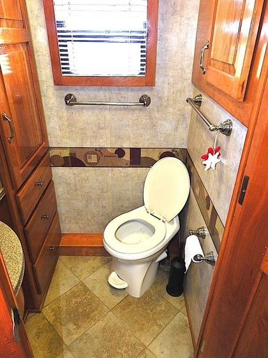 2007 Beaver CONTESSA Class A Motorhome for rent in Yeadon, PA