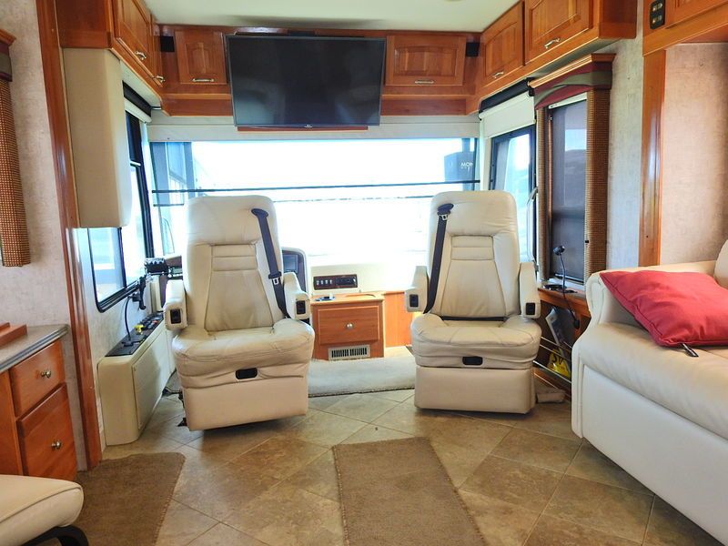 Photo 1 - 2007 Beaver Class A Motorhome rental photo 12