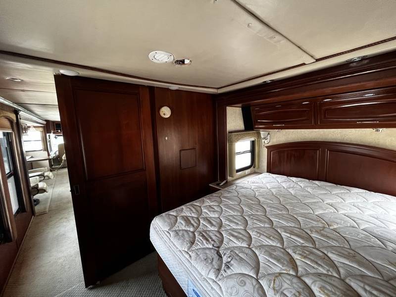 Photo 1 - 2008 Fleetwood Class A Motorhome rental photo 3