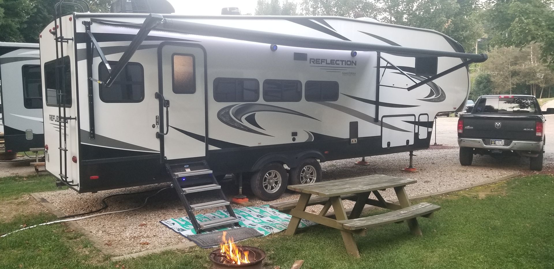 Photo 12 - 2021 Grand Design Fifth Wheel rental photo 14