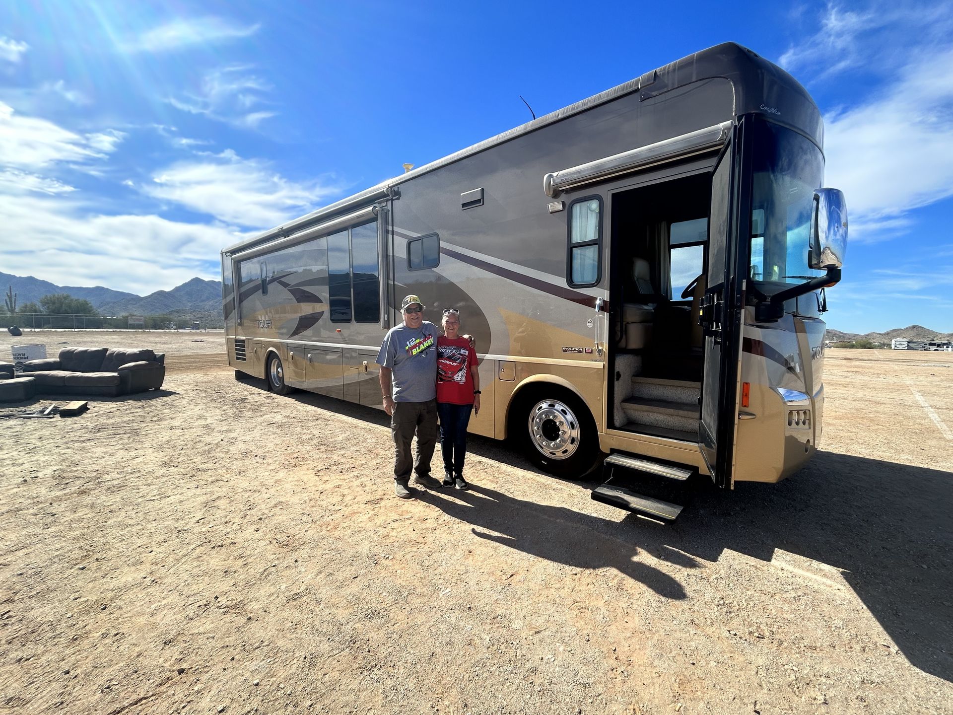 Photo 1 - 2007 Winnebago Class A Motorhome rental photo 3