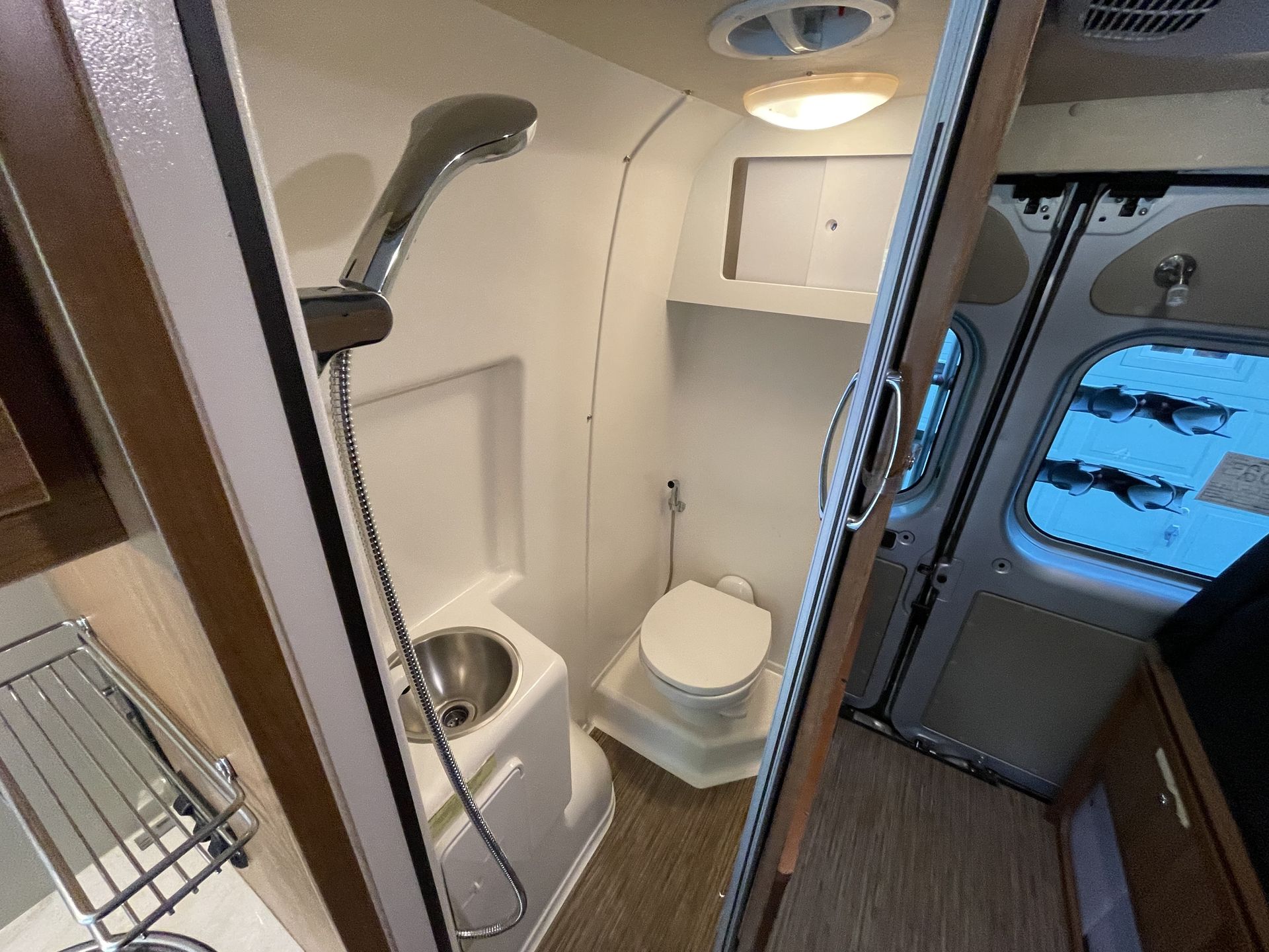 Photo 10 - 2016 Ram Class B Motorhome rental photo 12