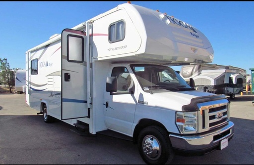 2011 Fleetwood Rv 28Y Class C Motorhome for rent in Temecula, CA