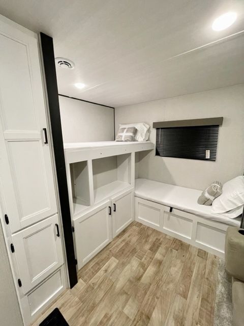 Photo 16 - 2022 Keystone Travel Trailer rental photo 18