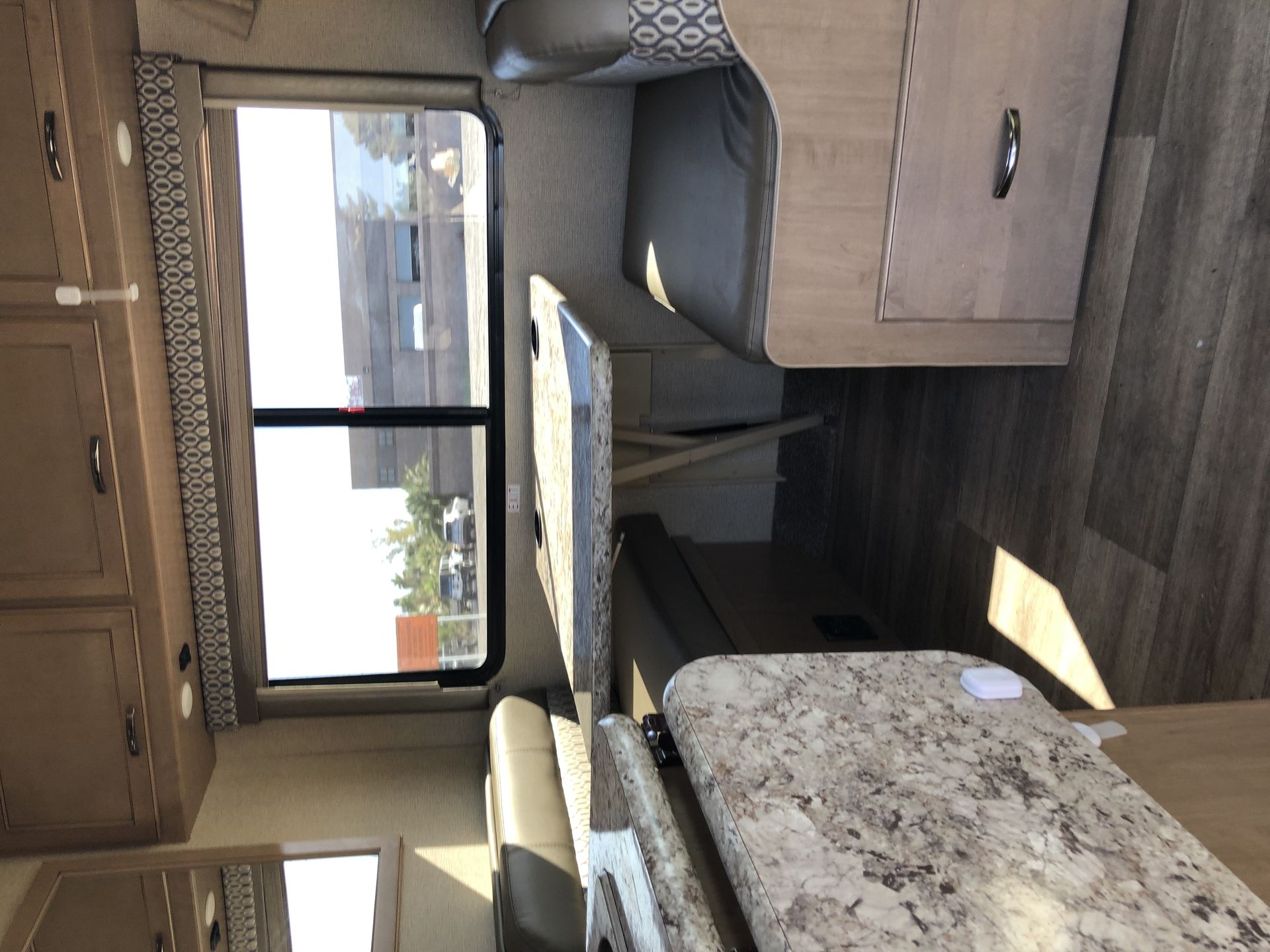 Photo 12 - 2018 Thor Motor Coach Class C Motorhome rental photo 14