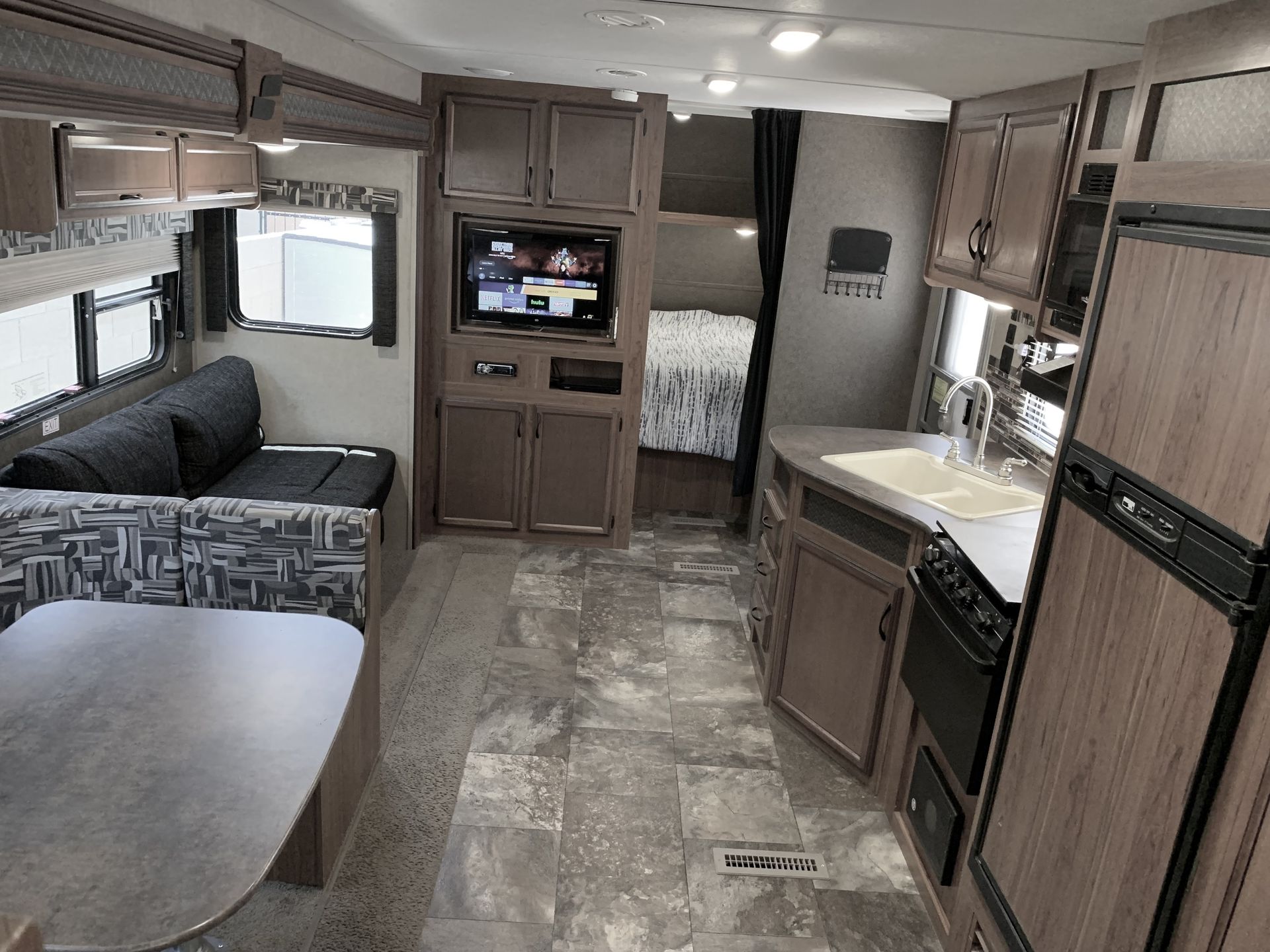 Photo 10 - 2015 Starcraft Travel Trailer rental photo 8