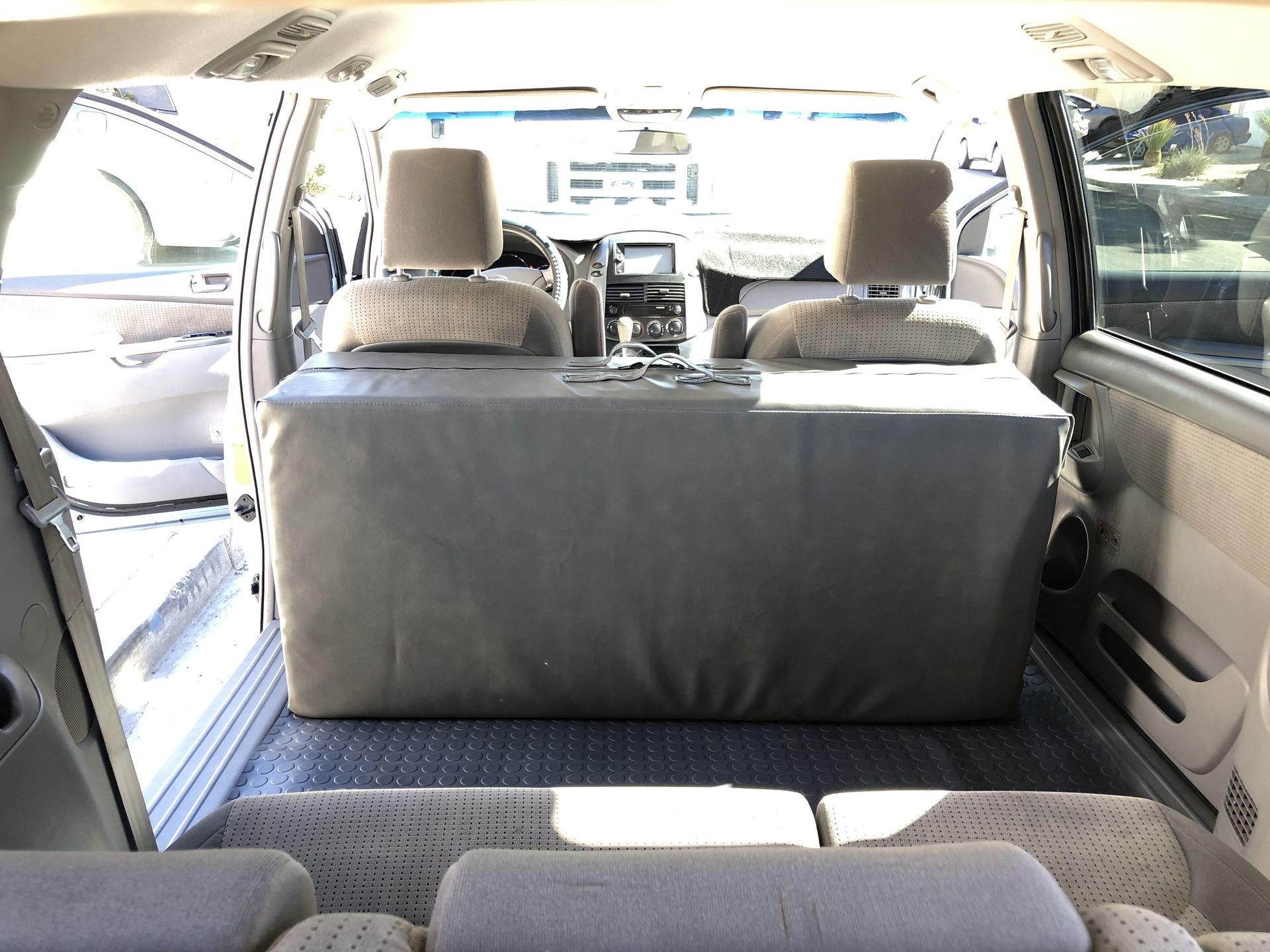 Photo 13 - 2010 Custom Other rental photo 15