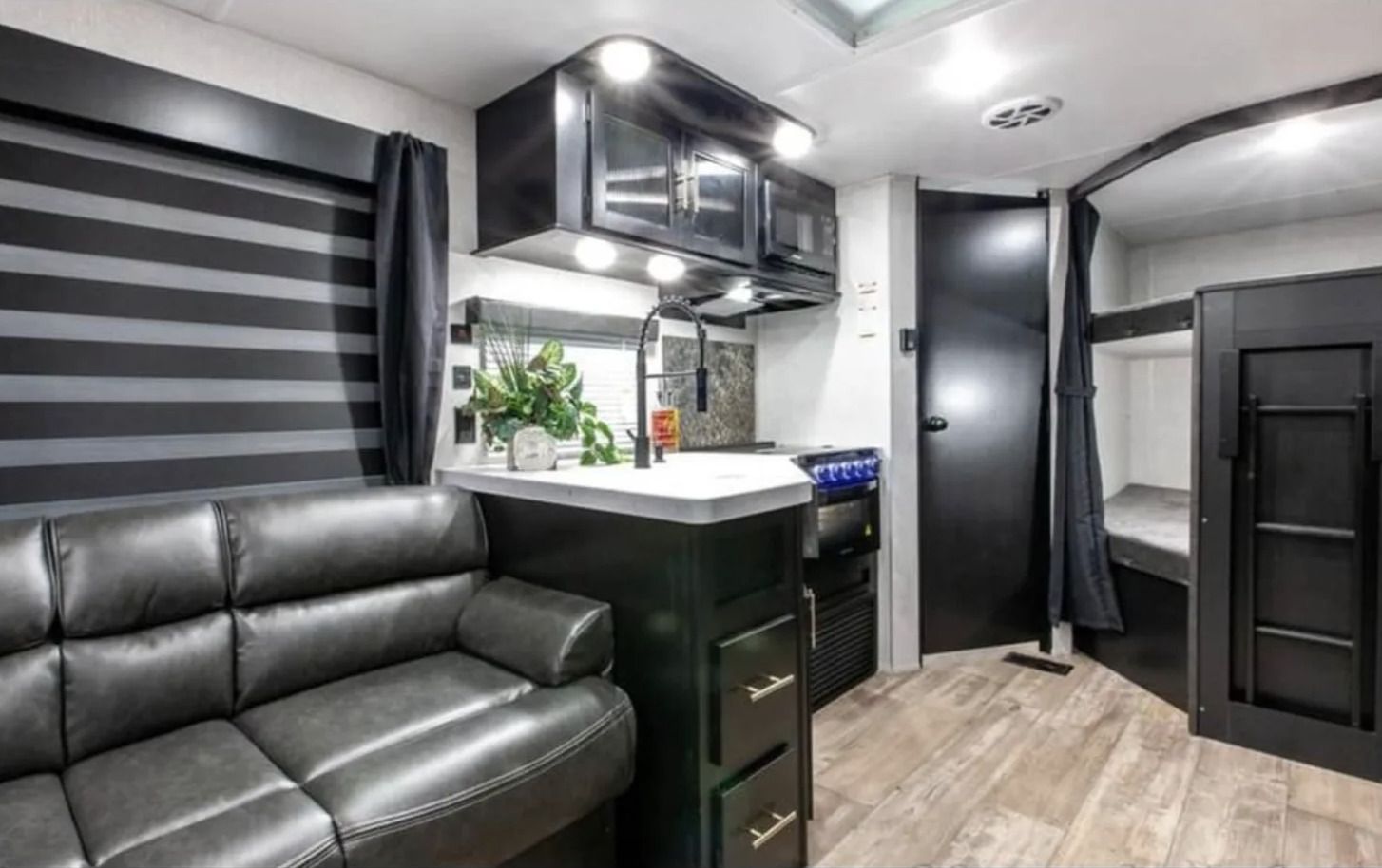 Photo 9 - 2021 Forest River Travel Trailer rental photo 11