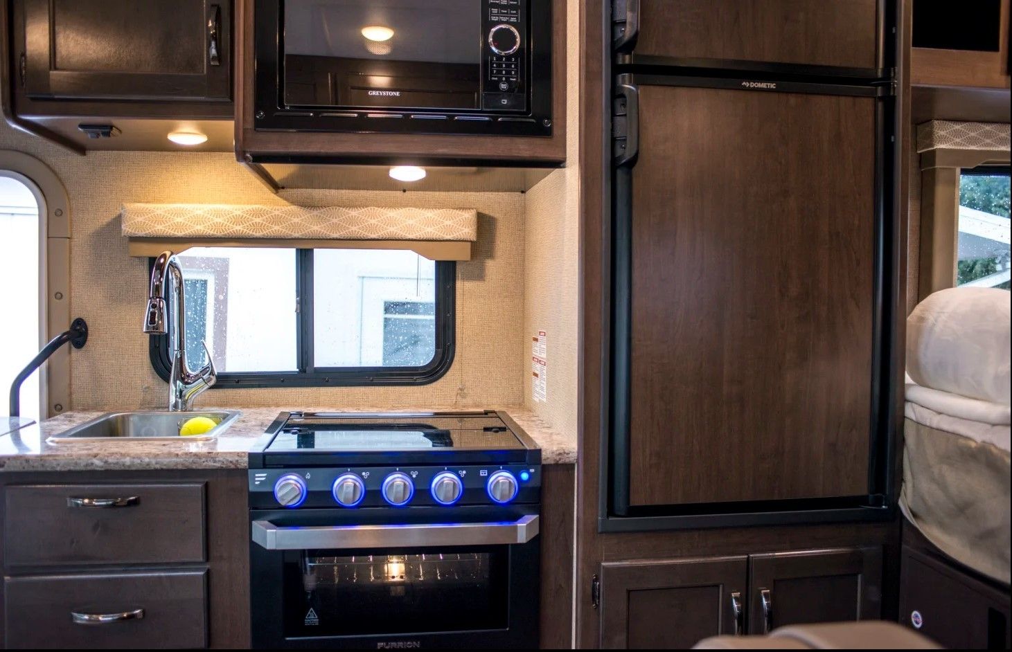 Photo 4 - 2023 Thor Motor Coach Class A Motorhome rental photo 6
