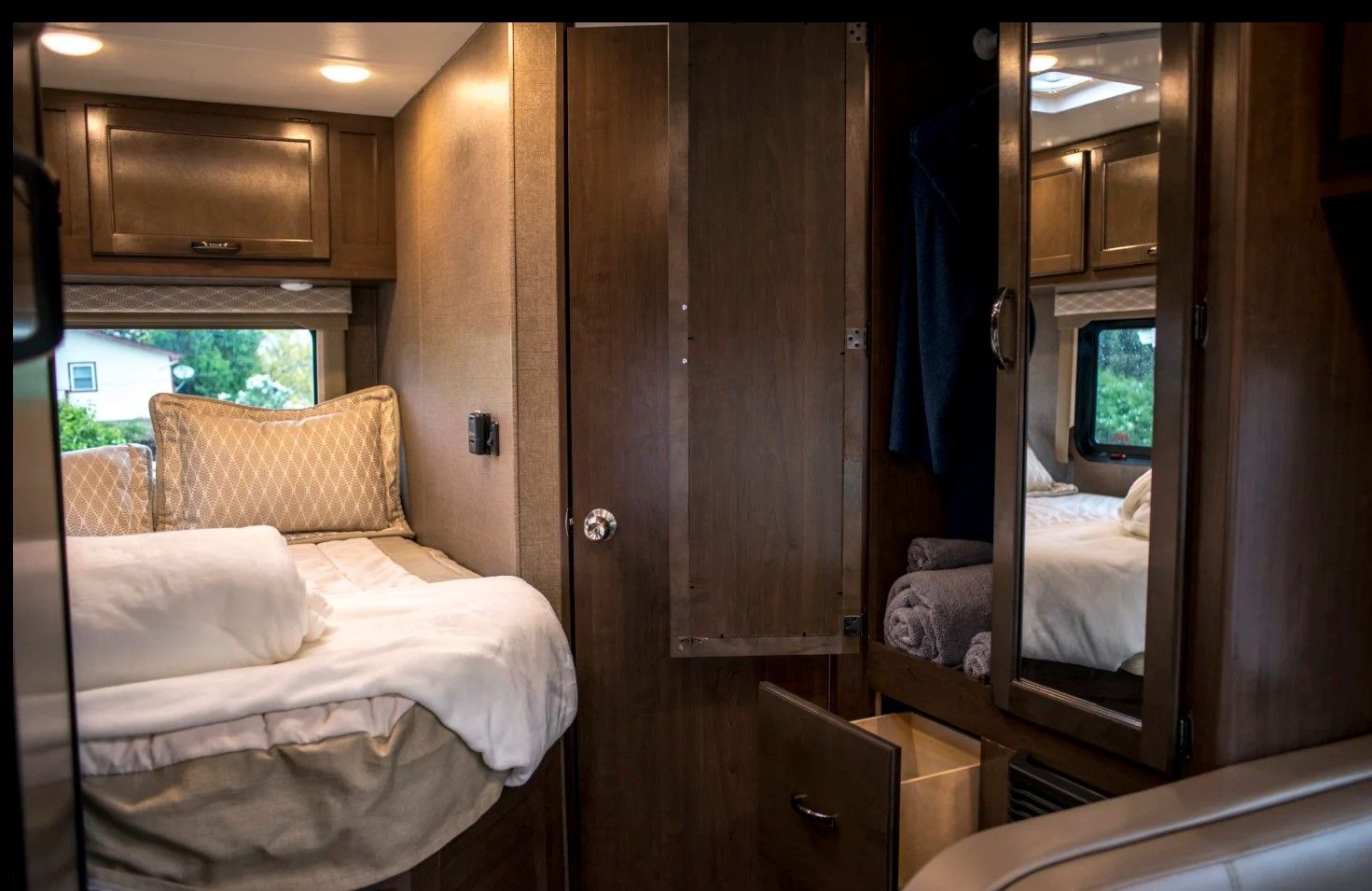 Photo 8 - 2023 Thor Motor Coach Class A Motorhome rental photo 10