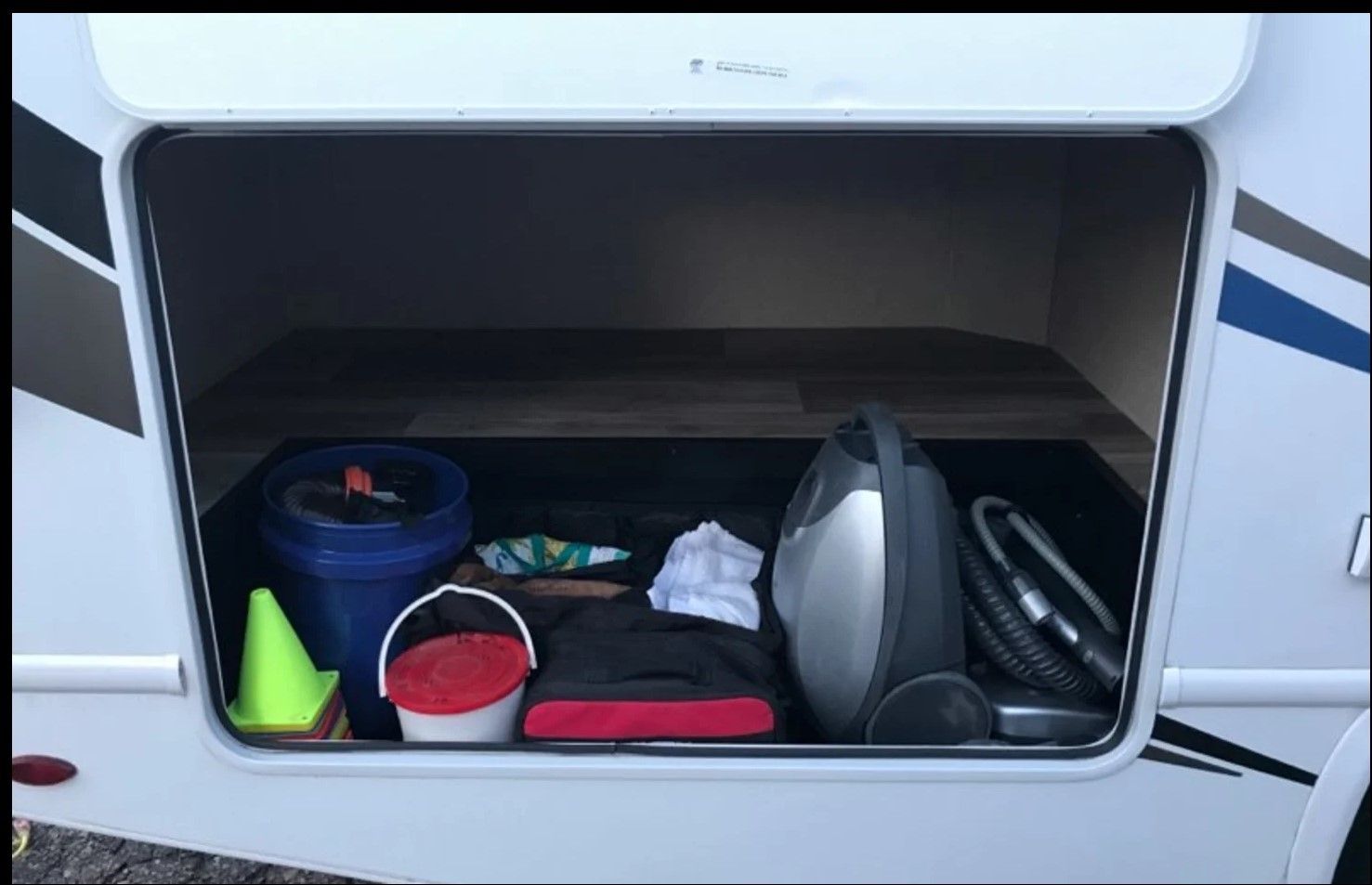 Photo 13 - 2023 Thor Motor Coach Class A Motorhome rental photo 15