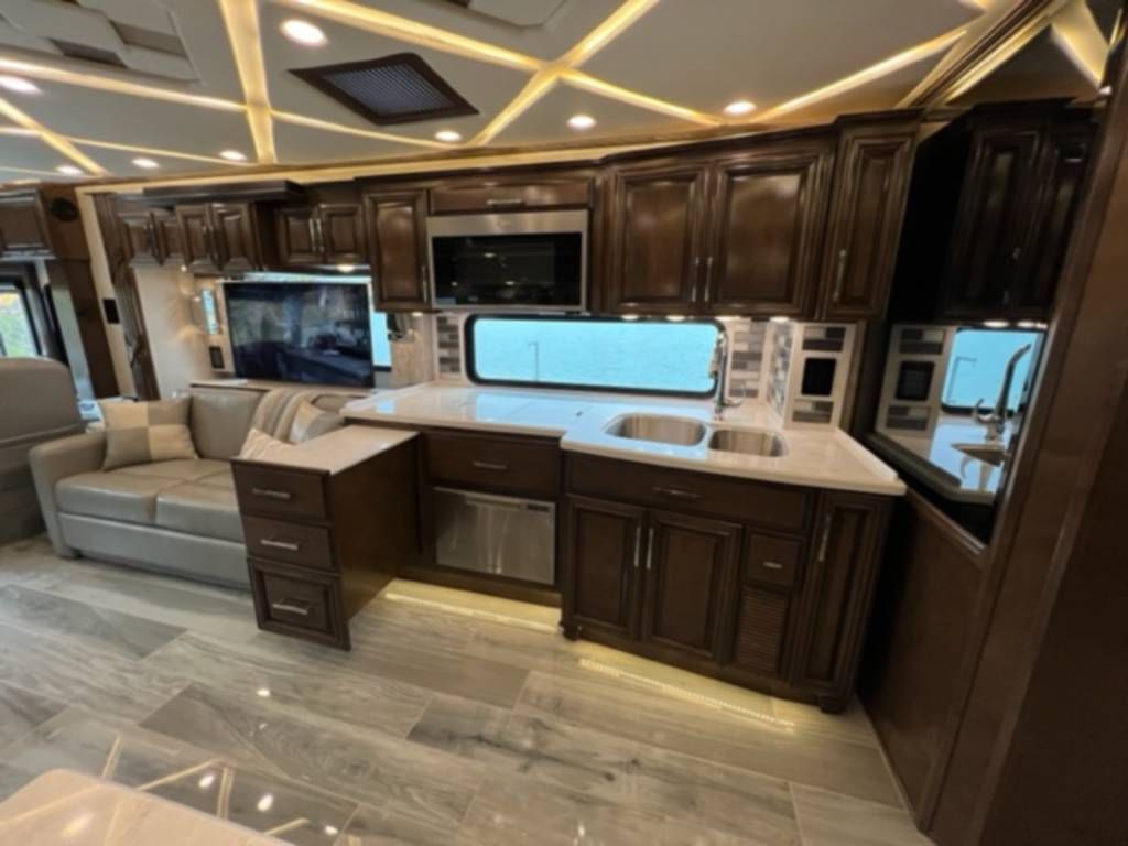 Photo 1 - 2022 Newmar Class A Motorhome rental photo 6