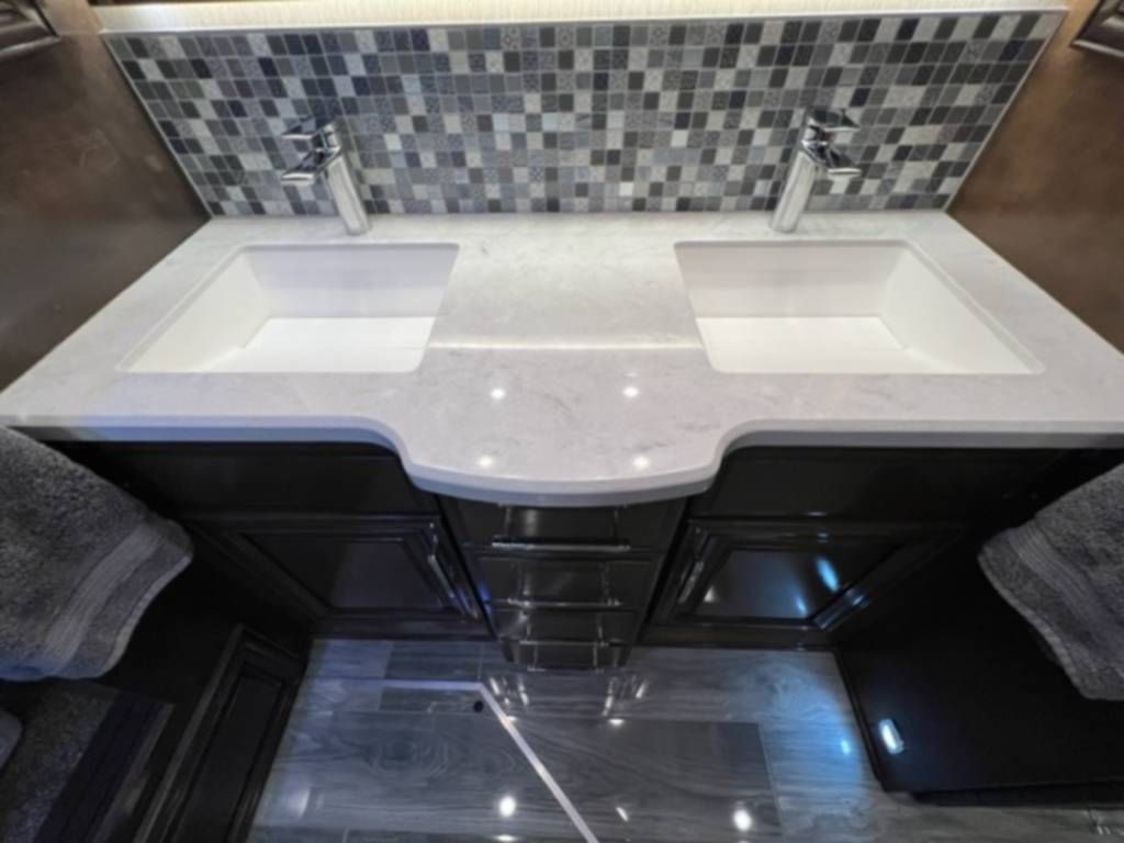 Photo 1 - 2022 Newmar Class A Motorhome rental photo 11