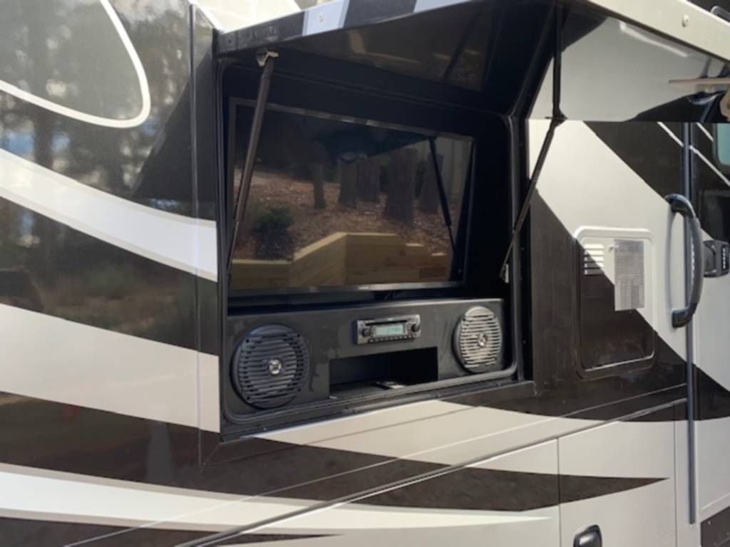 Photo 1 - 2018 Renegade Class C Motorhome rental photo 10