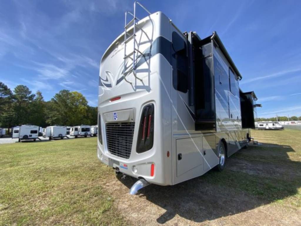 Photo 3 - 2022 Holiday  Rambler Class A Motorhome rental photo 9