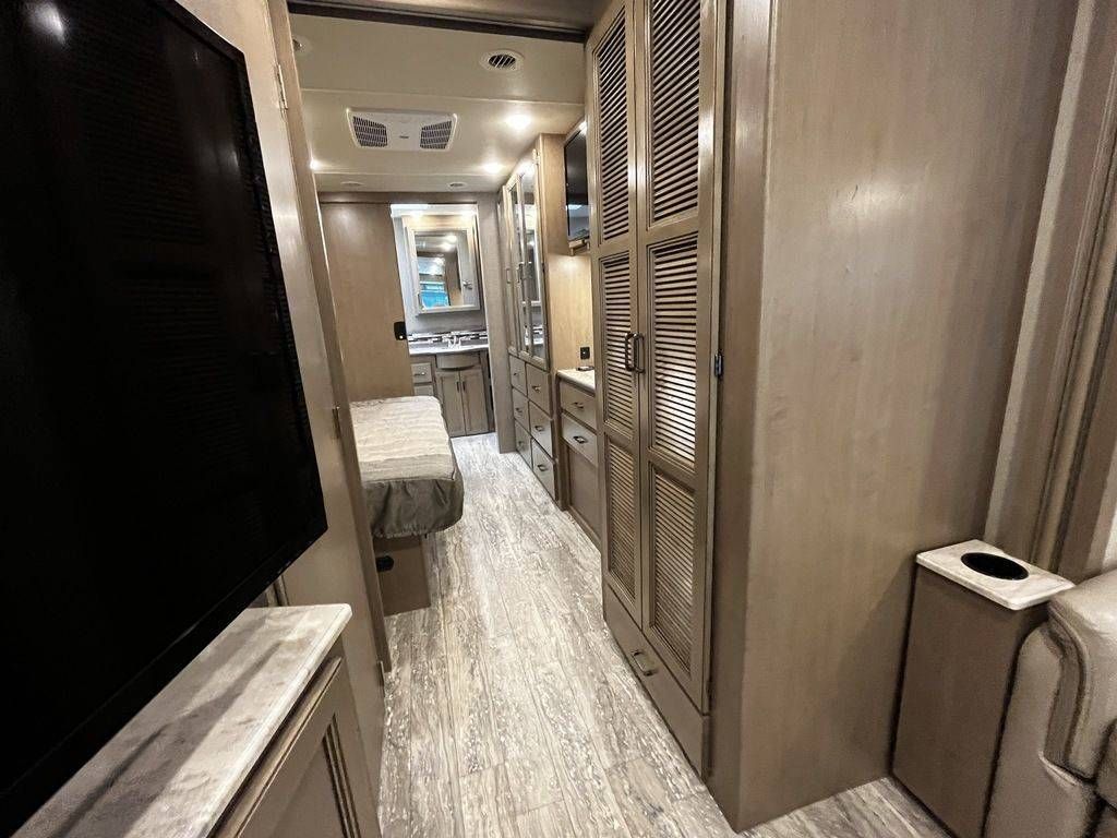Photo 1 - 2020 Thor Motor Coach Class A Motorhome rental photo 5