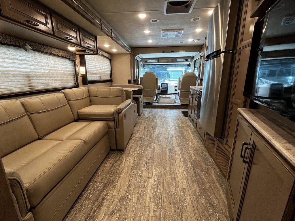 Photo 1 - 2020 Thor Motor Coach Class A Motorhome rental photo 7
