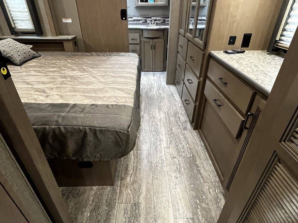 Photo 1 - 2020 Thor Motor Coach Class A Motorhome rental photo 11