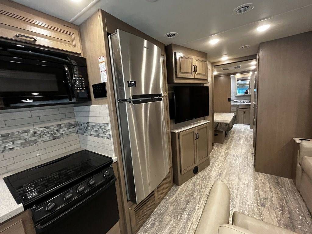 Photo 2 - 2020 Thor Motor Coach Class A Motorhome rental photo 15