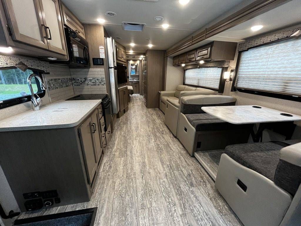 Photo 2 - 2020 Thor Motor Coach Class A Motorhome rental photo 18