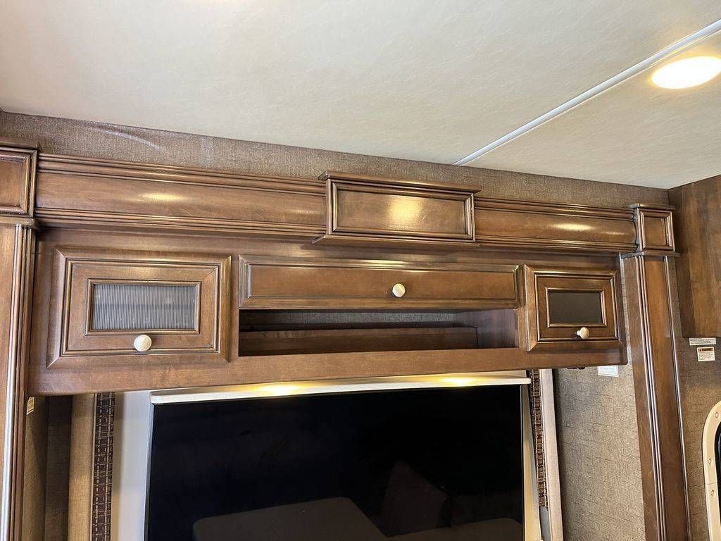 Photo 2 - 2017 Thor Motor Coach Class A Motorhome rental photo 16