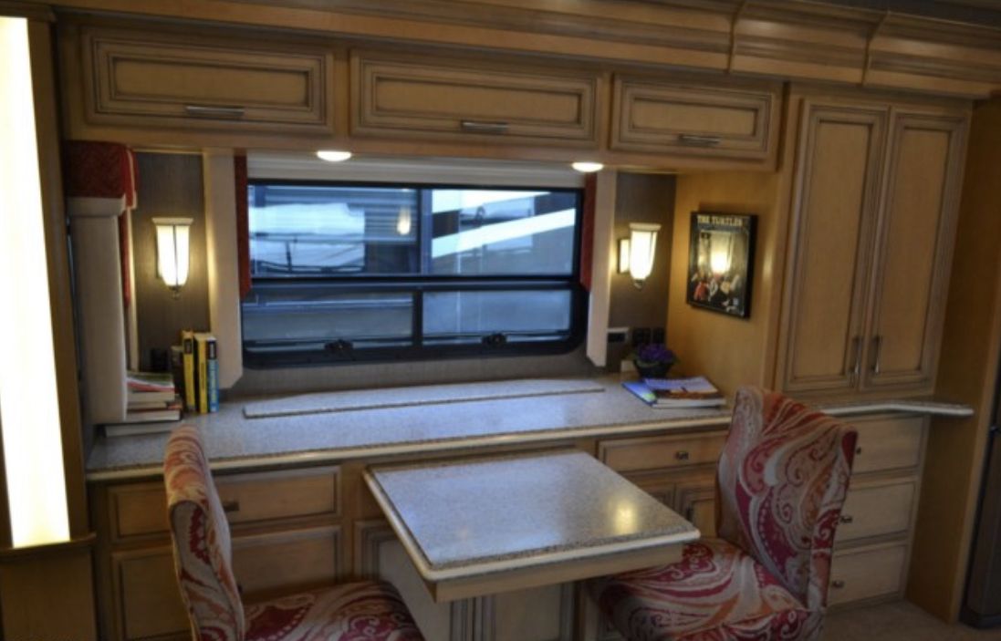 Photo 8 - 2016 Newmar Class A Motorhome rental photo 10