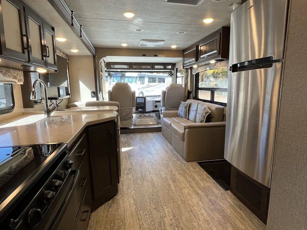 Photo 4 - 2020 Thor Motor Coach Class A Motorhome rental photo 30