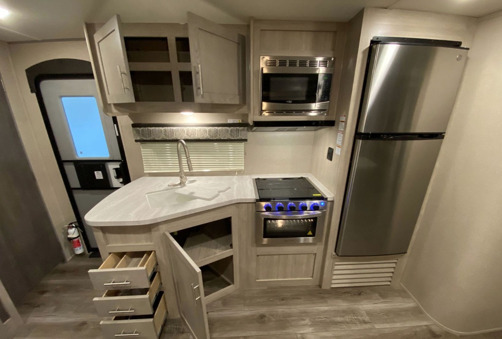 Photo 2 - 2022 Coachmen Travel Trailer rental photo 4