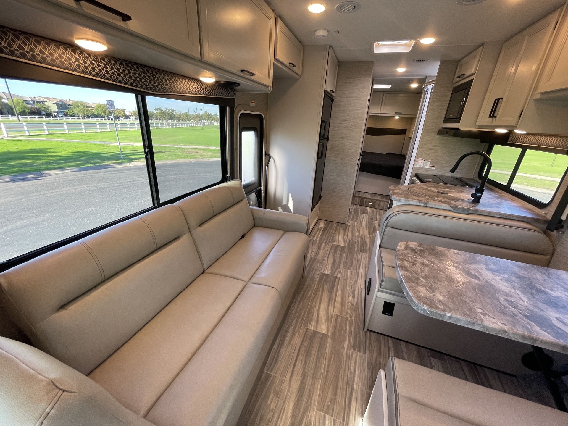 Photo 17 - 2023 Thor Class C Motorhome rental photo 19