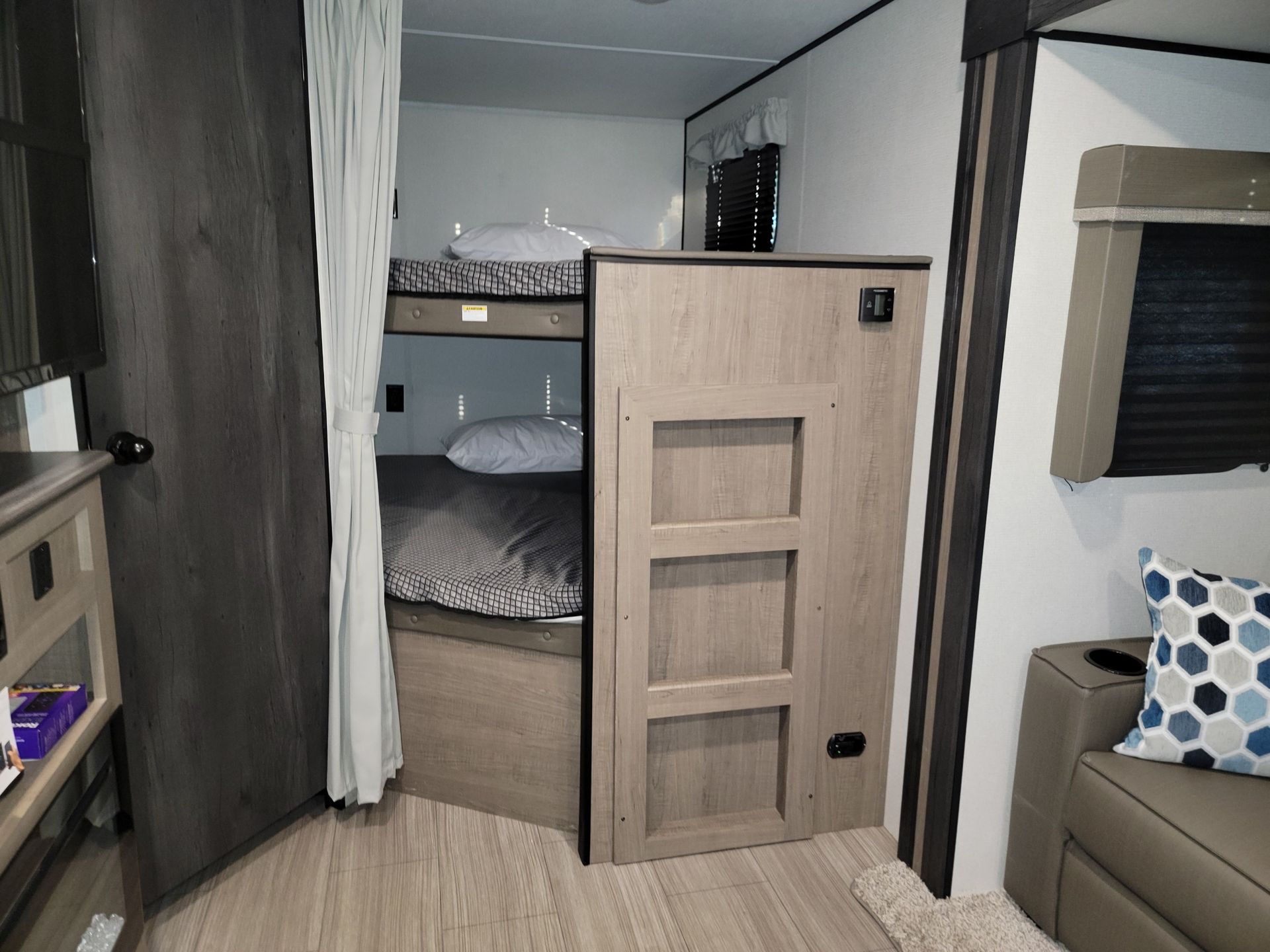 Photo 11 - 2021 Keystone Rv Travel Trailer rental photo 13
