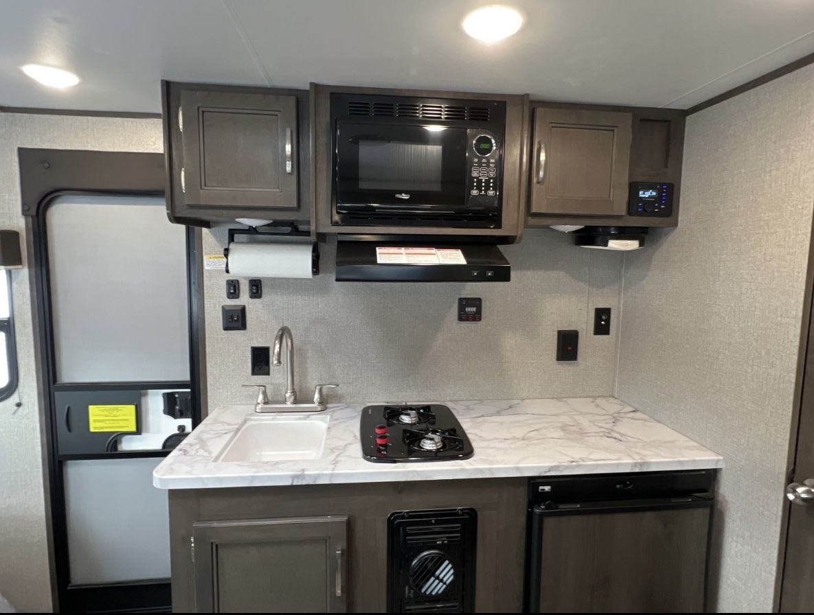 Photo 8 - 2021 Jayco Travel Trailer rental photo 10