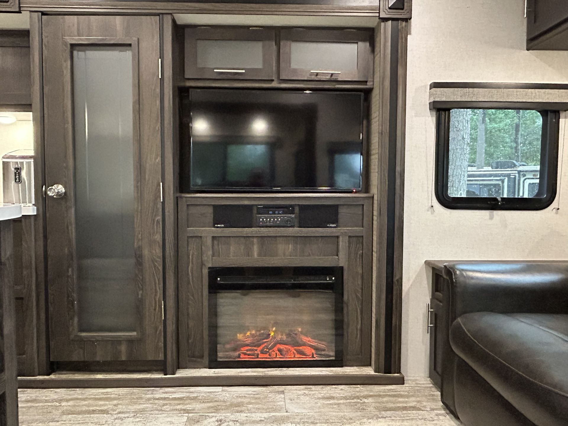 Photo 5 - 2019 Open Range Fifth Wheel rental photo 18