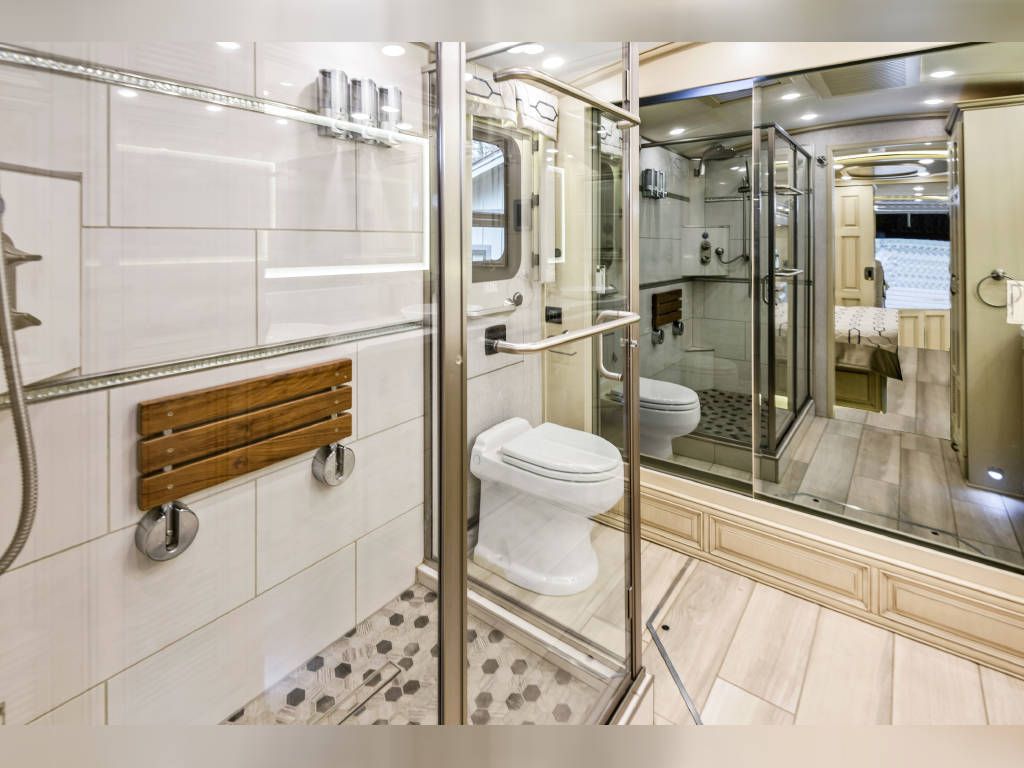 Photo 1 - 2021 Newmar Class A Motorhome rental photo 8