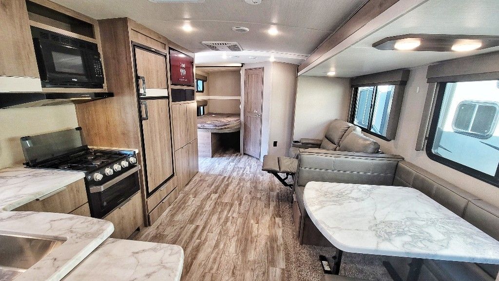 Photo 5 - 2019 Grand Design Travel Trailer rental photo 7
