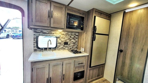 2022 Gulf Stream INNSBRUCK 199DD Travel Trailer for rent in San Antonio, TX
