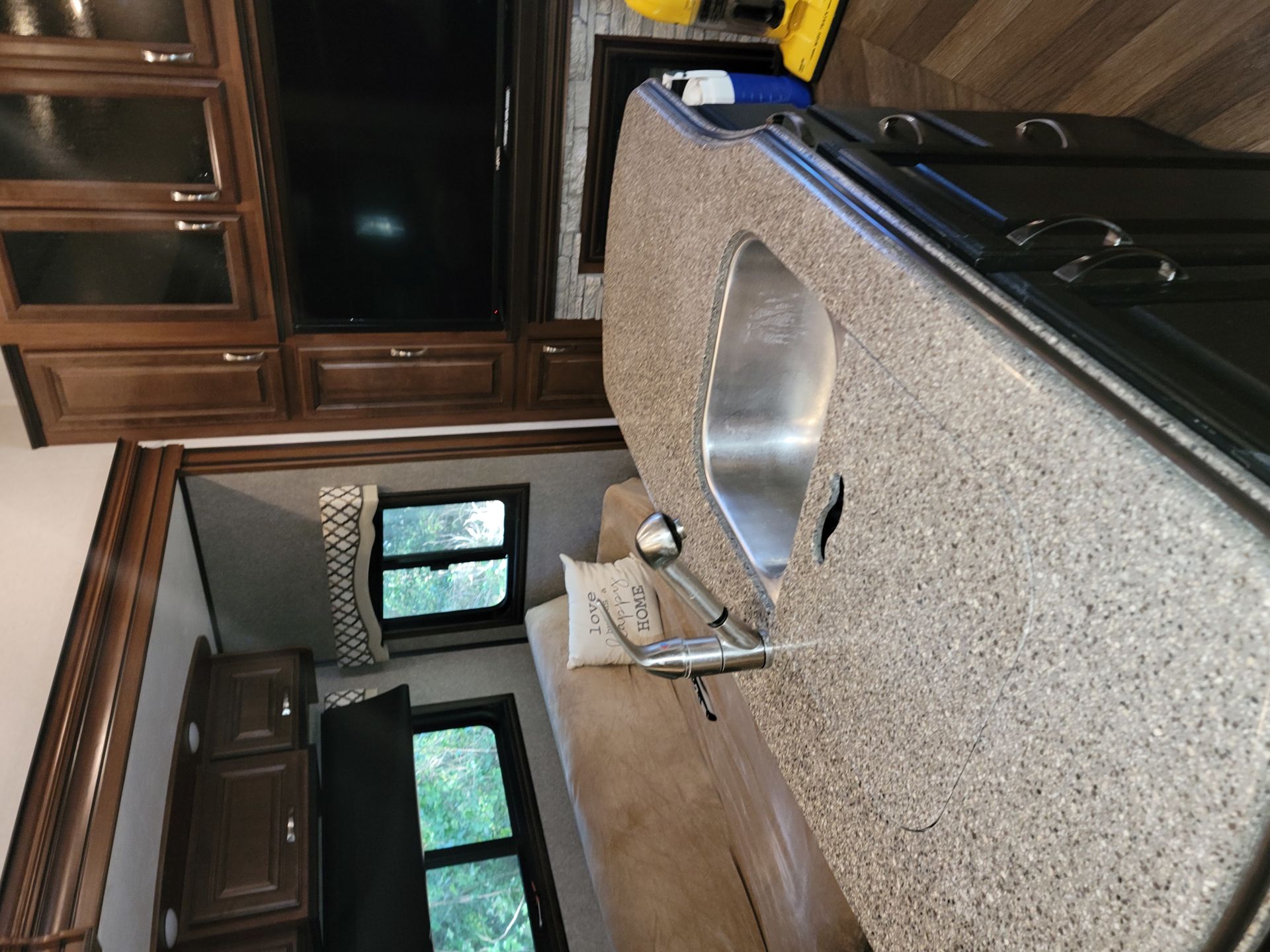 Photo 7 - 2017 Jayco Fifth Wheel rental photo 9