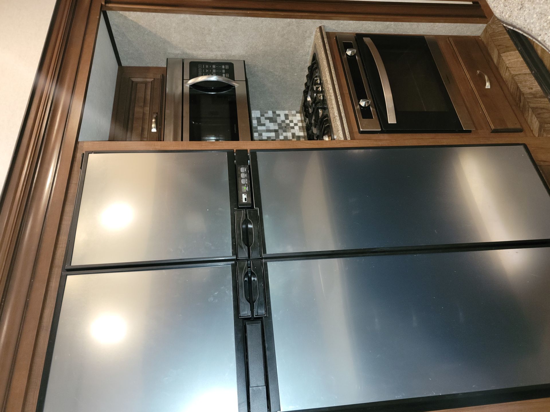 Photo 8 - 2017 Jayco Fifth Wheel rental photo 10