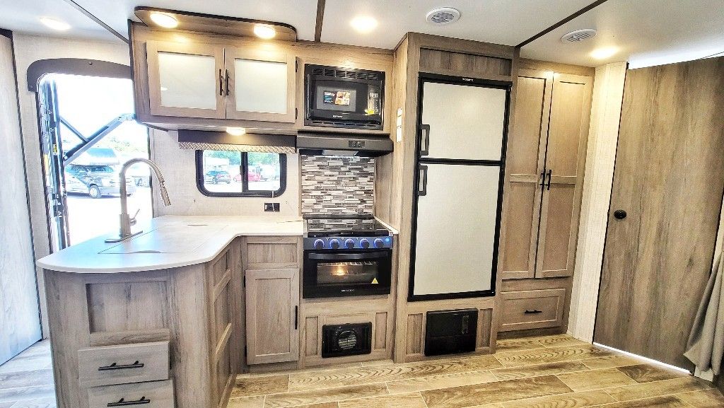 Photo 2 - 2022 Gulf Stream Travel Trailer rental photo 4