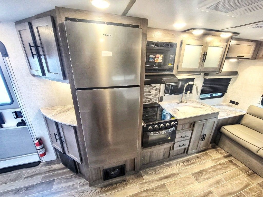 Photo 2 - 2022 Gulf Stream Travel Trailer rental photo 4