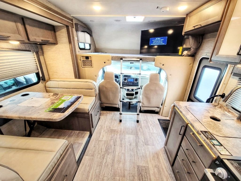 Photo 2 - 2023 Thor Motor Coach Class C Motorhome rental photo 4